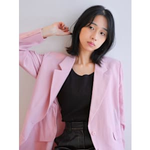 くびれミディ/外ハネ/レイヤーボブ/ナチュラルブラック