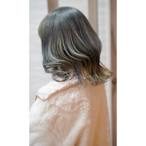 ゴールド×グレーバレイヤージュ