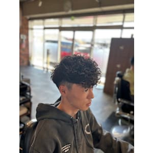 魅惑のスペインカール - @110 BARBER SHOP CONTINENTAL【ワンワンオー バーバー ショップ コンチネンタル】掲載中