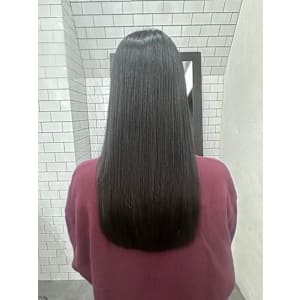 広島 髪質改善ストレート湿気に負けない自然なツヤと柔らか