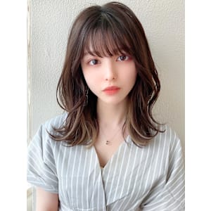 2wayバングで小顔効果！フェイスレイヤーで作るくびれヘア