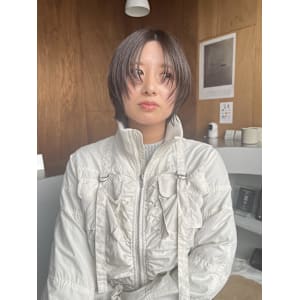 顔まわりにたっぷりステップレイヤーボブ