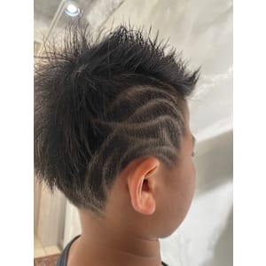 バリアート - hairmake＆design Axe-l【ヘアメイクアンドデザイン アクセル】掲載中