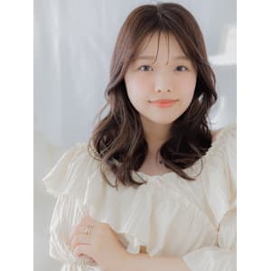 ゆるふわくびれカール大人ガーリーミディ　オリーブグリーン - mod's hair【モッズヘア】上尾/上尾西口店【モッズヘア アゲオ アゲオニシグチテン】掲載中