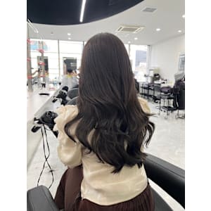 韓国風レイヤーカット【銀座駅/学割U24/前髪カット】