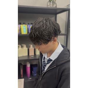 自然な動きで魅せるトレンドスタイル - CØDE by KENJE【コードバイケンジ】掲載中