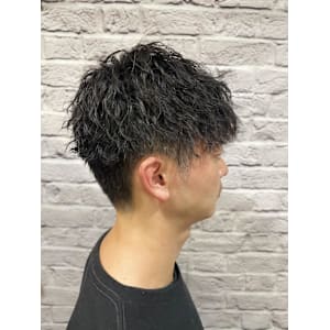 縦落ちツイスパ×ツーブロマッシュ - グレイスフルバーバー プラチナム【グレイスフルバーバー プラチナム】掲載中