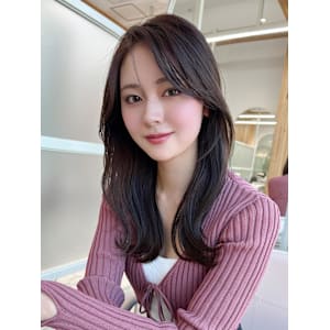 小顔に見える前髪！くびれレイヤー × オリーブグレージュ