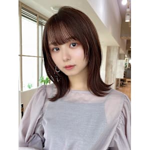 2wayバングで小顔に見えるフェイスレイヤーで作るくびれヘア