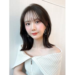 2wayバングで小顔に見えるフェイスレイヤーで作るくびれヘア