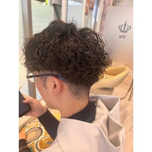 ツーブロック×無造作スパイラルパーマ