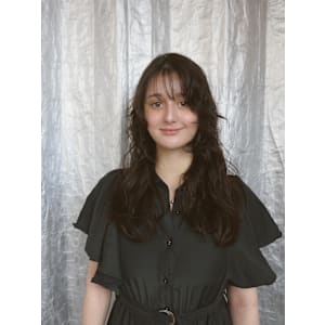 ステップボーンカットハイレイヤースタイル