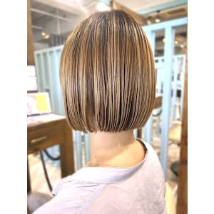 Brat hair salon×スタイル