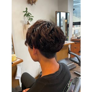 〈木賀　絵莉子〉メンズ×シャドウパーマ