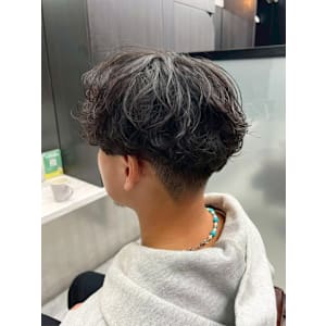 刈り上げ 無造作 シャドウパーマ