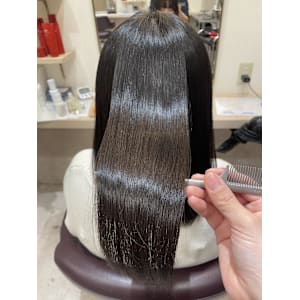  艶髪ストレートで自然な美髪に - Simple【シンプル】掲載中