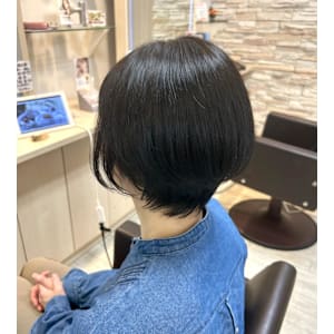 20代30代40代小顔ハンサムショートアッシュブラック - CREA【クレア】掲載中