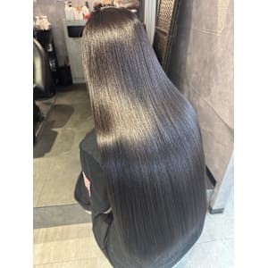 《鈴木茉奈》ダークブラウン/赤み消し/透明感カラー