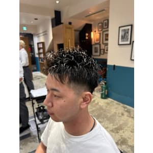 スパイキーショート【SHIFT】