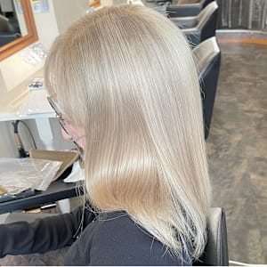 光を味方にするミルクティーホワイト✧柔らか透明感カラー - Arglarte【アルグラーテ】掲載中