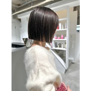 切りっぱなしボブ丸くないボブ大人ボブラベンダーグレージュ艶感