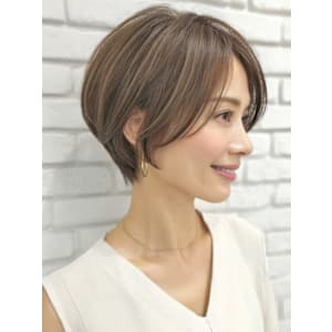 ショート くびれヘア 丸みショート 白髪ぼかし ハイライト - abilita 警固【アビリタ ケゴ】掲載中