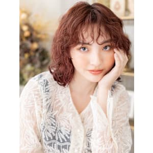 濡れ髪くるくるパーマミディアムボブウルフ　バーガンディ - COVER HAIR & SPA bliss【カバーヘア アンド スパ ブリス】浦和/浦和西口店【カバー ヘア アンド スパ ブリス ウラワ ウラワニシグチテン】掲載中