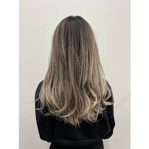 バレイヤージュカラー