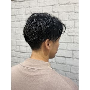 ツーブロックナチュラルセンターパート - グレイスフルバーバー プラチナム【グレイスフルバーバー プラチナム】掲載中