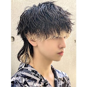 ブロンドインナーカラー×ウルフ