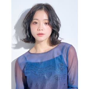 【La fith】暗髪カラー×センターパート×外ハネボブ - La fith hair santie 広島駅前店【ラフィス ヘアー サンティエ ヒロシマエキマエテン】掲載中