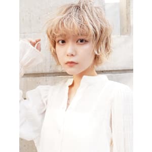 【La fith】ホワイトブロンド×ショートボブ - La fith hair santie 広島駅前店【ラフィス ヘアー サンティエ ヒロシマエキマエテン】掲載中