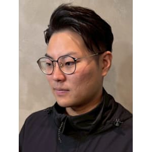 ツーブロック ビジネスヘア アップバング 黒髪 刈り上げ - 完全個室 THIS IS BARBER 3rd【カンゼンコシツ ディスイズバーバーサード】掲載中