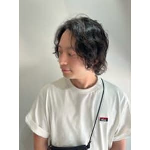 抜け感メンズヘア☆ミディアムレイヤー - uchla 池袋 by rcid【ウクラ イケブクロ バイ レシッド】掲載中