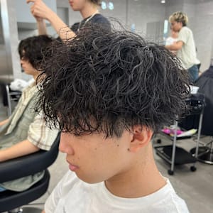 ニュアンスフェザー渋谷駅/学割U24/メンズサロン/フェザー - BLUCK Men's hair 渋谷【ブラック メンズヘア シブヤ】【ブラックメンズヘア シブヤ】掲載中