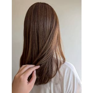 ブラウンベージュ 髪質改善 顔周りカット 艶髪 ダメージレス