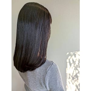 髪質改善 アッシュカラー 艶髪　顔周りカット レイヤーカット