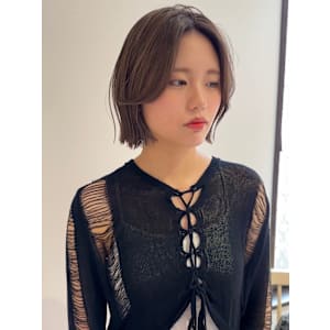 【YOKE】切りっぱなしボブ外ハネボブレイヤーボブカーキ - YOKE【ヨーク】掲載中