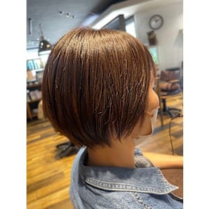 軽やかなショートスタイル