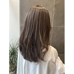 ナチュラルハイライトカラー