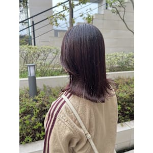 顔回りレイヤー　くびれミディアム　透明感カラー　オージュア - STYLE 成城【スタイルセイジョウ】掲載中