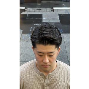 大人barberスタイル　ウェーブパーマ