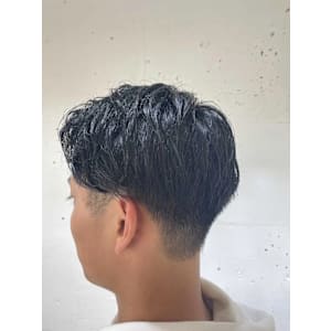 刈り上げスタイル×毛流れメンズヘアー