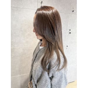 オリーブベージュ/顔周りレイヤー/髪質改善カラー - ungu GALLERY【アングゥギャラリー】掲載中