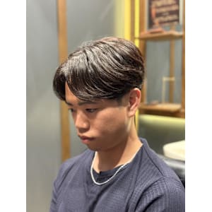 メンズ　センターパート　ニュアンスパーマ - 銀座shino【ギンザ シノ】掲載中