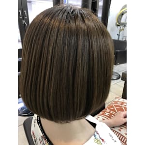 美髪ストレートボブ