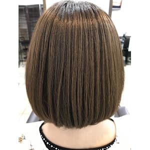 美髪ストレートボブ