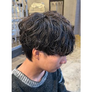 メンズカットマッシュツーブロックスパイラルシャドウパーマ