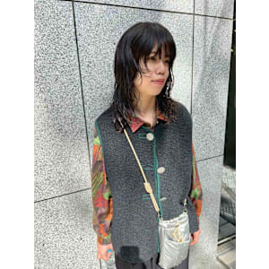 ミディアムレイヤー　ゆるパーマ