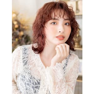 濡れ髪くるくるパーマミディアムボブウルフ　バーガンディ - COVER HAIR bliss【カバーヘア ブリス】戸田公園/戸田公園西口店【カバーヘアブリス トダコウエン トダコウエンニシグチテン】掲載中